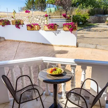 فندق Antonios 3*