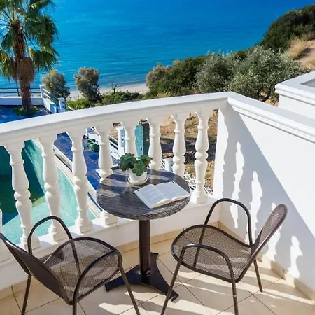 فندق Antonios