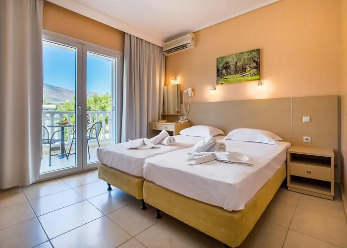 Antonios מלון לימנריה