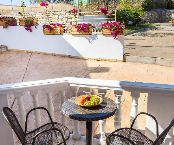 מלון Antonios 3*