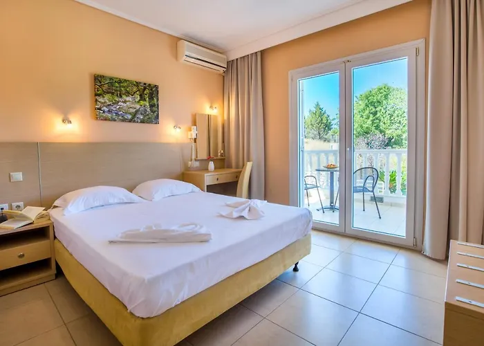 מלון Antonios 3*